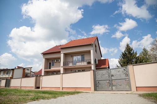 Morahalom Casa | Farkas Villa