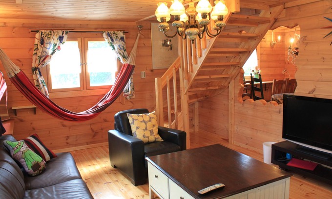 Futo Cabaña | Farm Log Cottage Blueberry Annabelle A handmade cottage with a hot spring and a farm. You can also enjoy BBQ.