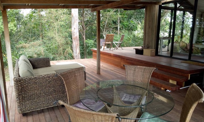 Mullumbimby Cabina | Farm Stay - Poolside Cabin w/2 Person Bath