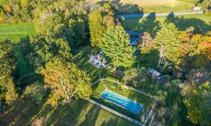 New Preston Cabaña | Farm Valley Cottage + 60 ft Pool