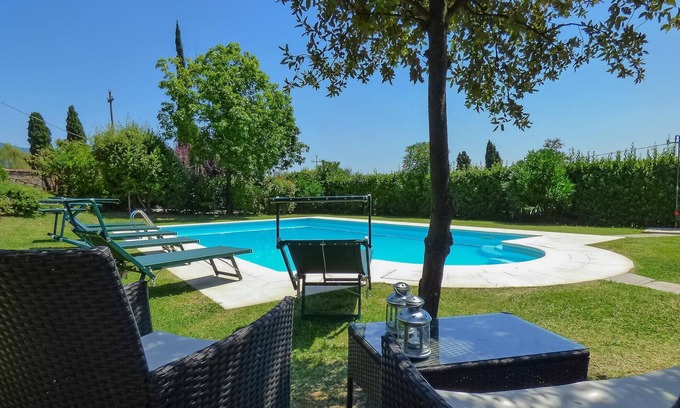 San Michele di Moriano Apartamento | Farme, apartment in a small wine farm with swimming pool, A/C