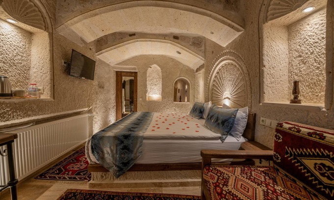 Ortahisar Hotel | Farmer Cave House
