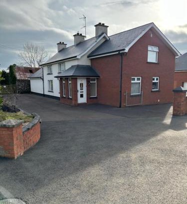 Lisnagunogue Casa | Farmhouse at 93