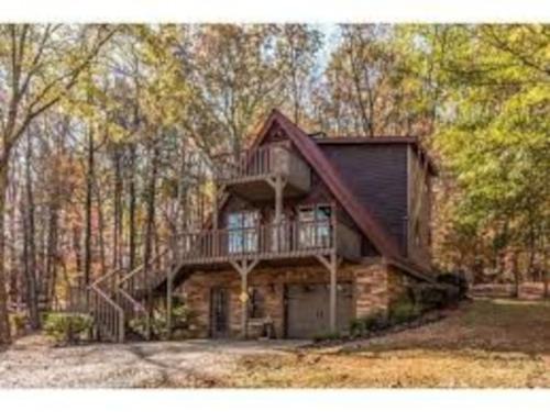 Gainesville Casa | Farmhouse in a Peaceful Paradise with Huge Hot tub