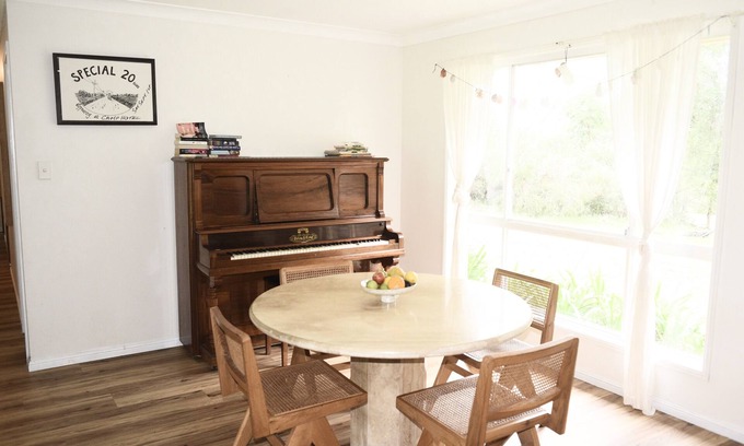 Mullumbimby Casa | Farmhouse in Byron Bay Hinterland. Pet friendly!