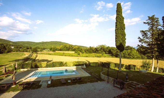 Castiglion Fibocchi Apartamento | Farmhouse San Pietro apartment Violetta