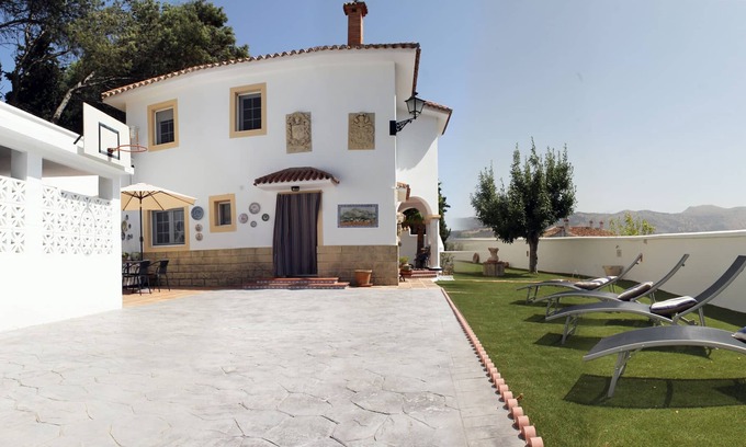 Alfarnate Casa | Casa Rural "La Paharilla" Alfarnate