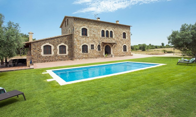 Llavia Casa | MASÍA LLABIA EMPORDA HOUSE WITH SWIMMING POOL COSTA BRAVA 14 p