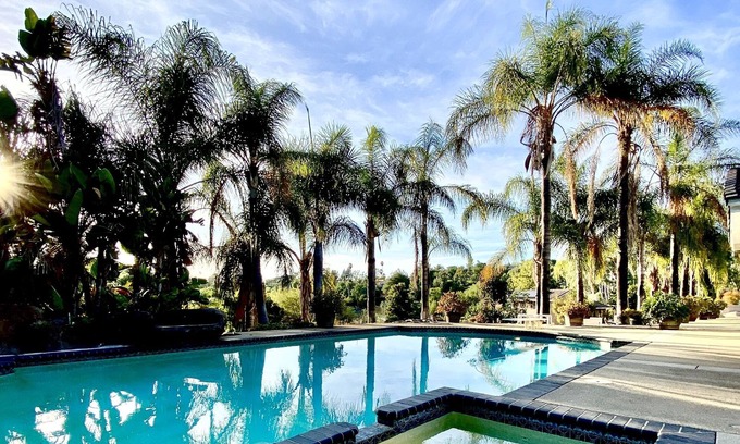 Kit Carson Casa | Farmhouse Oasis - Relax, Un-wind, Enjoy!