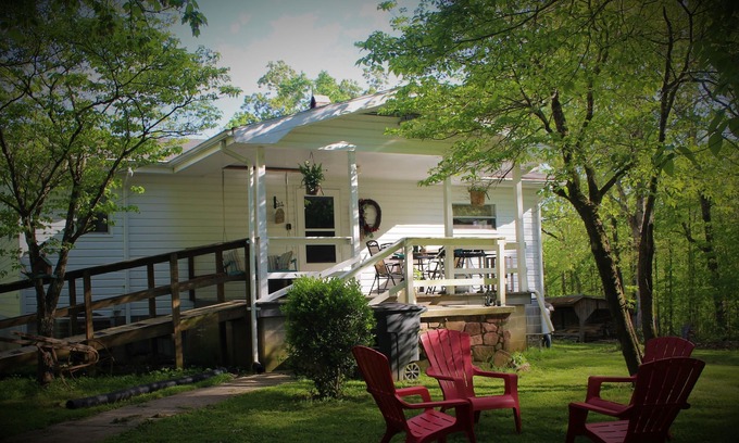 Madisonville Otro | Casa de campo en 5 acres, muchas atracciones y destinos cerca.