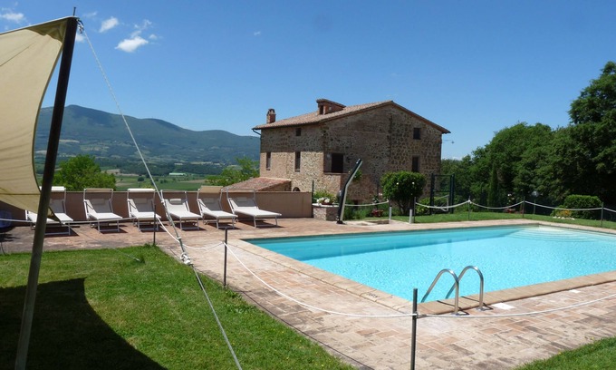 Citta della Pieve Casa | Disfrute unas vacaciones en el campo entre bellezas artísticas, arqueológicas y naturales
