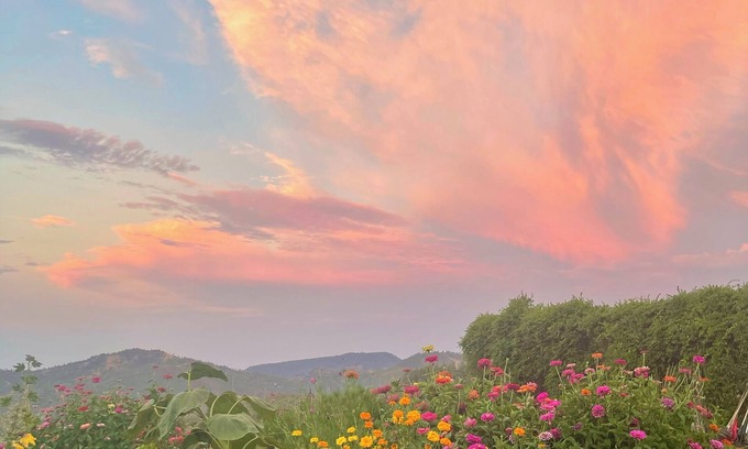 Middletown Otro | Farmhouse Retreat with Breathtaking Views of Mt. St. Helena – Perfect for Groups