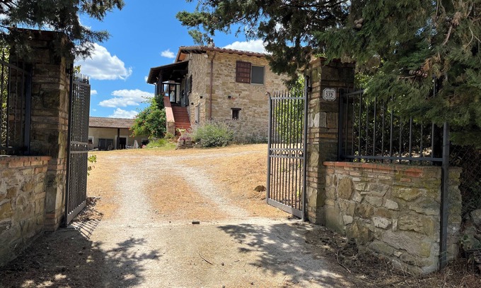 Umbertide Casa | Farmhouse with incredible view with pool