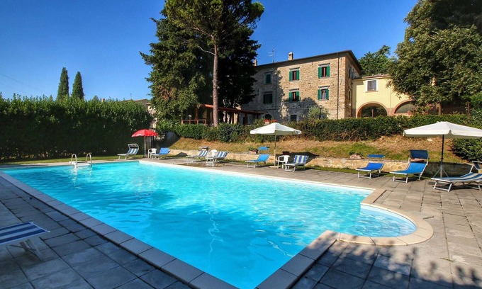 Gualdo Cattaneo Otro | Casa rural con piscina – ¡Se admiten mascotas!