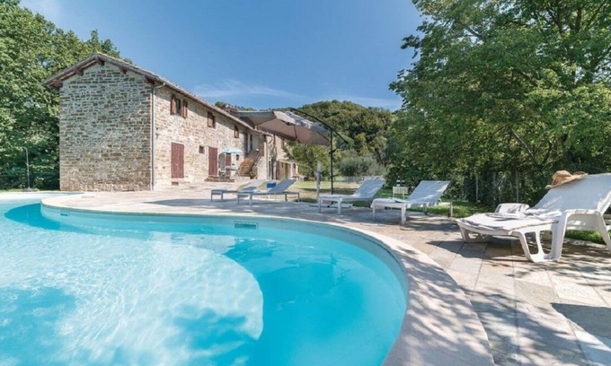 Monteluiano Otro | Masía con piscina, ideal para familias y grupos. Gubbio, Umbria.