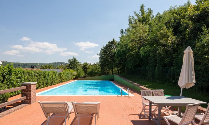Alba Casa | Farmhouse with swimming pool surrounded by woods ... a stone's throw from the center