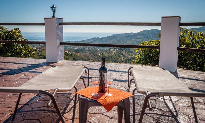 Frigiliana Cabaña | cortijo con wifi, piscina, terraza ,vistas al mar y a la montaña CR/MA/00776