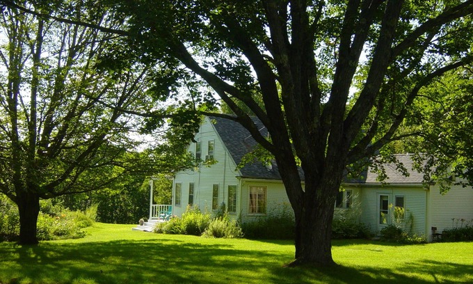Waldoboro Otro | Farmstay, 2 bedrooms with 2 private baths, private entrance.