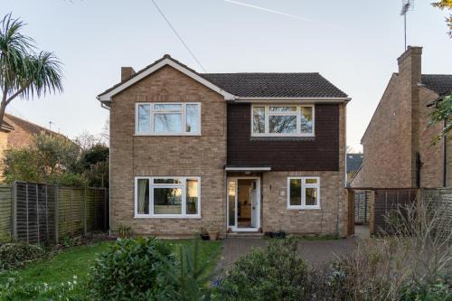 Rushmoor District Casa | Farnborough Stay