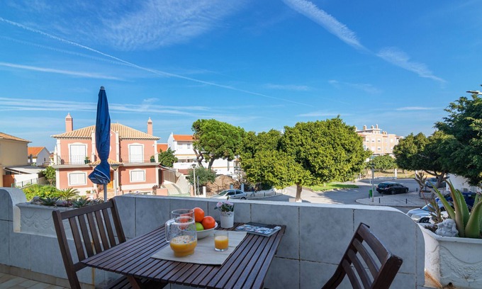 Montenegro Apartamento | FARO AIRPORT FLAT 3 by HOMING