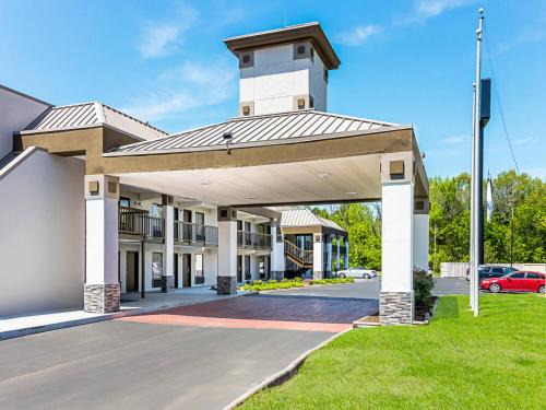 Farragut Hotel | Farragut Inn & Suites