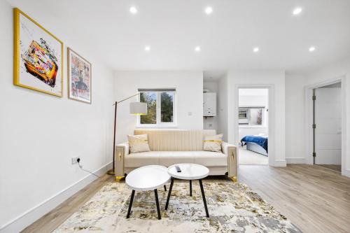 West Hendon Apartamento | Fashion is Art - 2BR - Sleeps 5 - parking