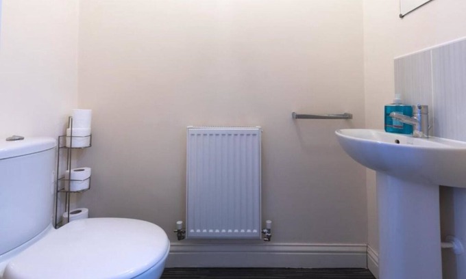 Holbrooks Casa | Fast Wi-Fi, Parking Available, Special Discount & Contractors in Coventry