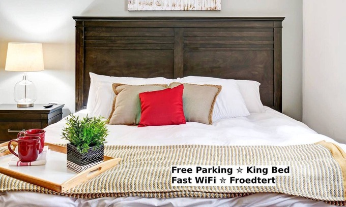 Wauwatosa Apartamento | EarNear Froedtert✦Sanitizado entre invitados✦King Bed Apt