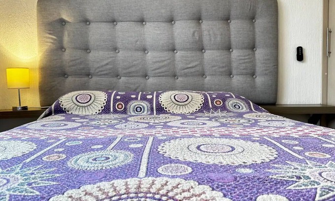 Guadalajara Apartamento | Fast WiFi★Wash/Dry★ComfyBed★Free Parking★24-7Security