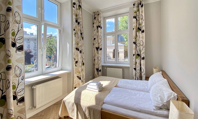 Kazimierz Hotel | Faust and Mona Lisa Apartments