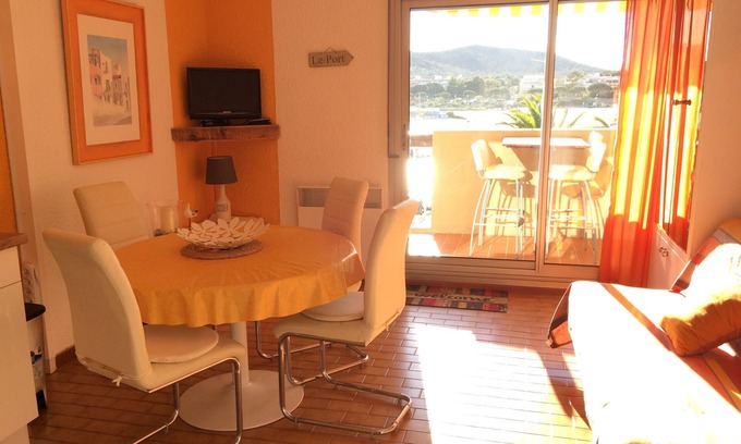 La Faviere Apartamento | Favorito: estudio de cabina, vista al mar - Acceso directo a la playa - Piscina - Puerto Bormes