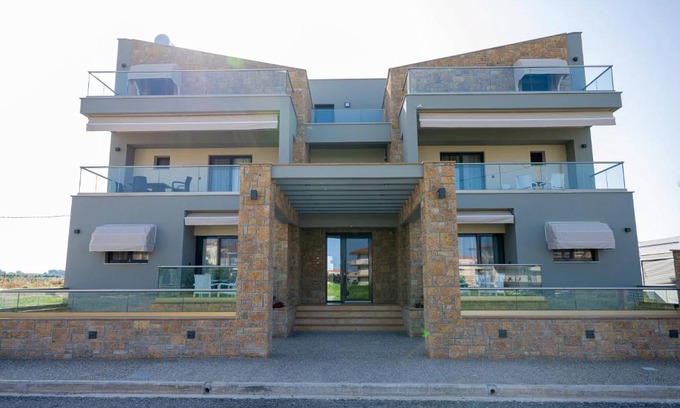 Flogita Apartamento | Fay Suites