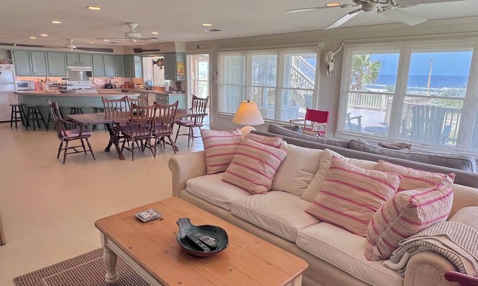 Grand Isle Casa | Faye DoDo - Beachfront - Island Realty