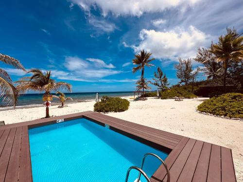 Tibbett's Turn Apartamento | Featherstone Downstairs Apartment, Cayman Brac