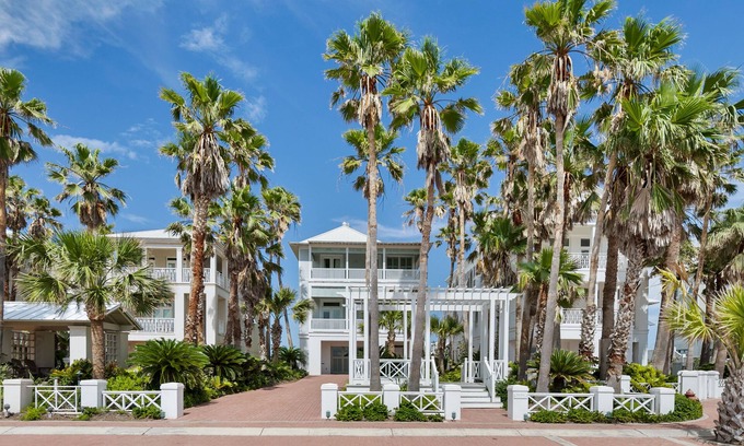 The Shores Casa | Aparece en la revista Coastal Living "Palm House" en la División Shores