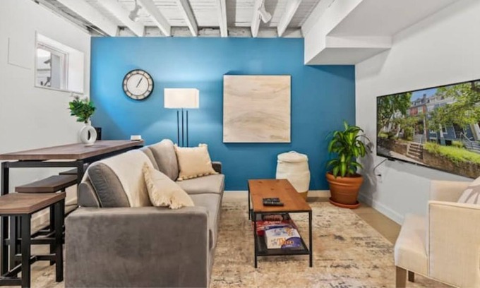 Eckington Apartamento | Federal Suite on First Street - Cozy Basement Studio Apartment in Heart of DC