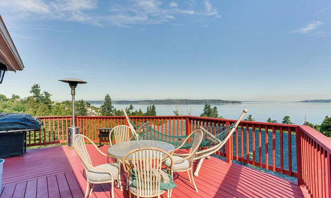Federal Way Casa | Federal Way Vacation Rental: Bay & Mountain Views!