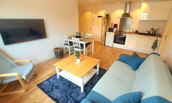 Annemasse Apartamento | FEEL AT HOME - 1 min from train station modern renovated flat
