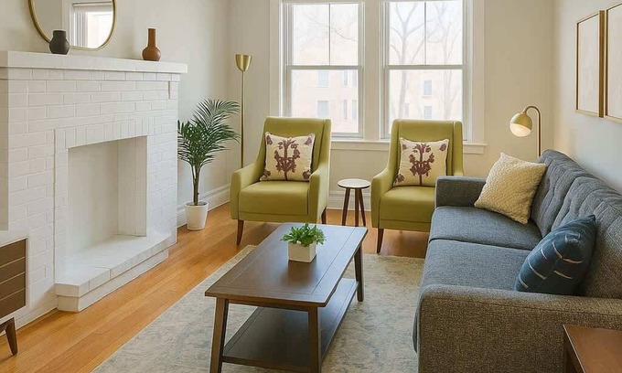 Boystown Apartamento | Feel at Home in our 2BR Apt