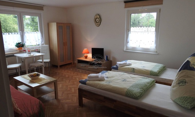 Wanheim-Angerhausen Apartamento | Siéntase bien apartamento en el sur preferido de Duisburg para negocios y viajes privados