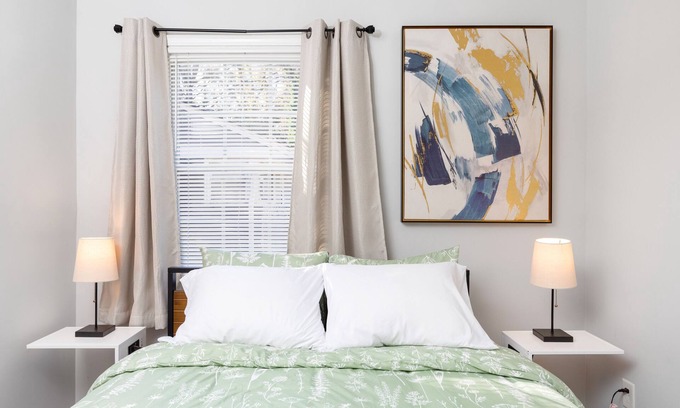 Charlotte Casa | Feels Like Home, 4 mins to Arts District and close to all in quiet neighborhood
