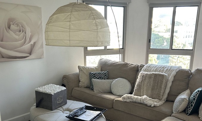 Atwater Village Apartamento | Feels Like Luxury. 15 minutes away from Glendale City.