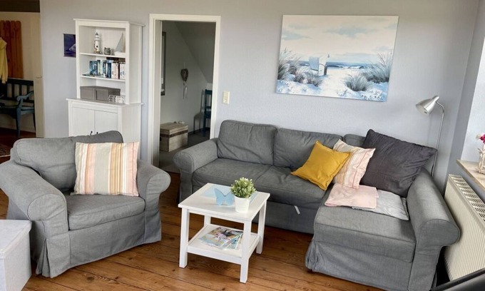 Neue Tiefe Apartamento | Sala de Fehmarn con vista al lago