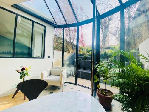Asnieres-sur-Seine Apartamento | Feifei's Home & Spa - Luxe 10 min Paris