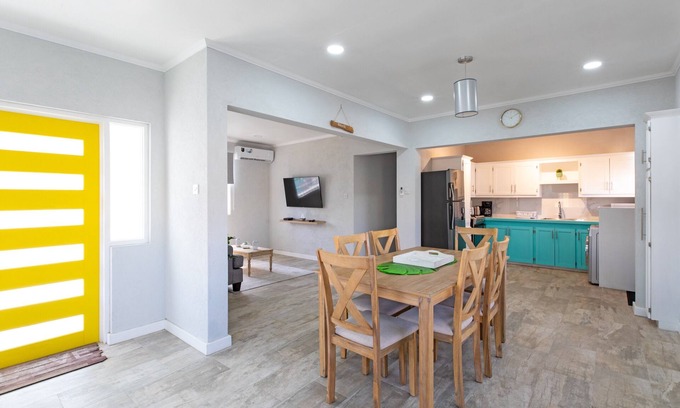 Saint Lawrence Casa | Feliz-City | 3BR near St Lawrence Gap and beach