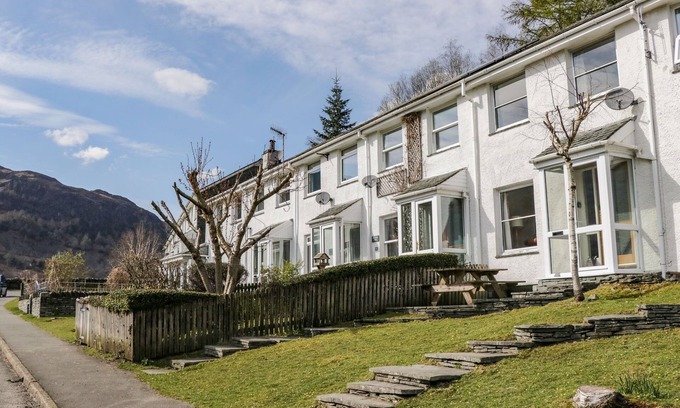 Chapel Stile Cabaña | FELLSIDE VIEW, pet friendly, with a garden in Chapel Stile
