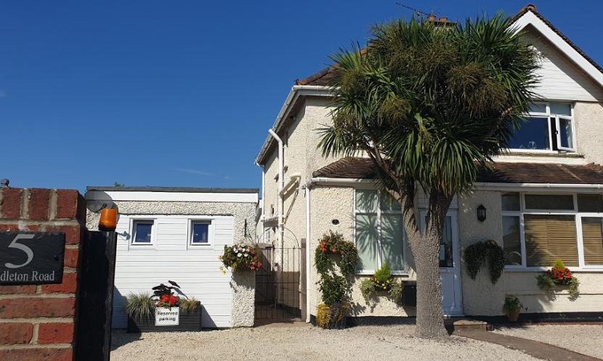 Felpham Casa | Felpham Guest House - Self Catering