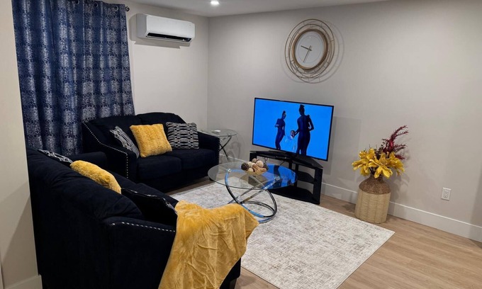 Moncton Apartamento | FemMac's Place