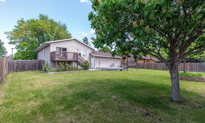 Fargo Casa | Fenced Yard I WD I Pack n Play I Garage I Keurig