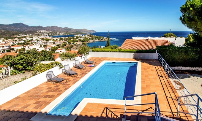Llanca Apartamento | Fener de Dalt 89 - Casa con piscina y vistas